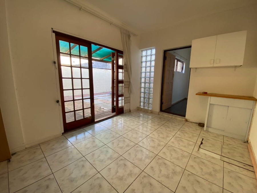 3 Bedroom Property for Sale in Wynberg Western Cape